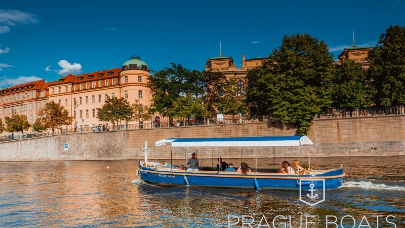 Boat Mistr Jan Hus nr. 9
